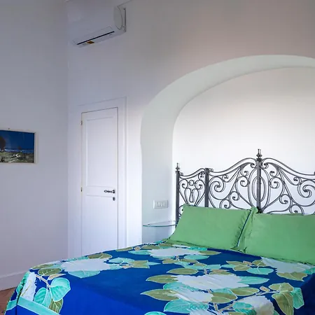 Serao Camilla By Myvillacollection * イスキア島