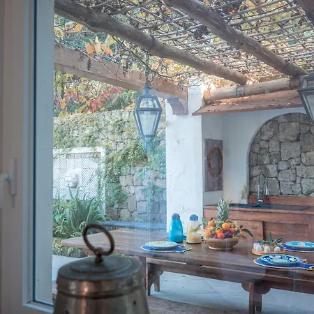 Serao Camilla By Myvillacollection * イスキア島